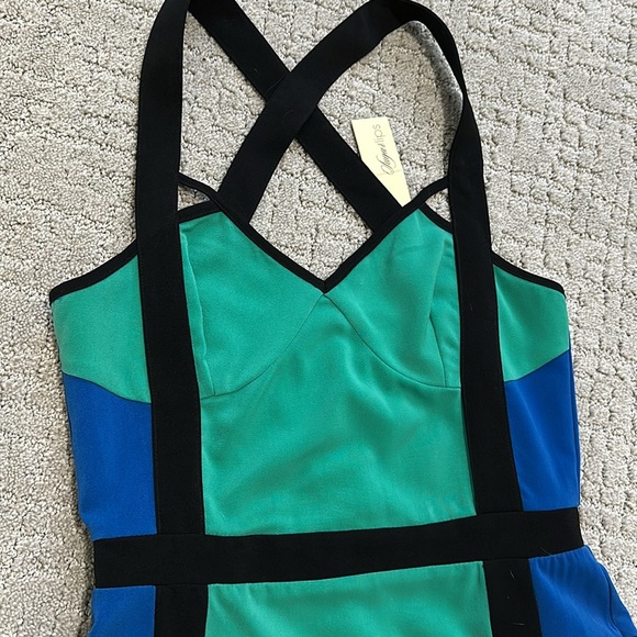 NWT SugarLips size M dress, GORGEOUS and great quality! - Picture 4 of 5